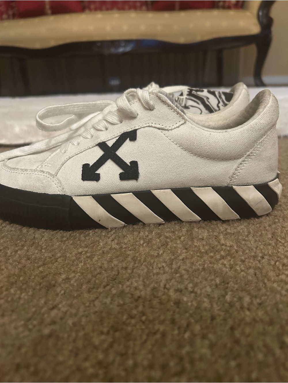 Off-White White and Black Low-Top Canvas Sneakers